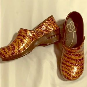 Sanita Volga size 40